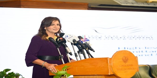 السفيرة نبيلة مكرم عبدالشهيد وزيرة الهجرة المصرية